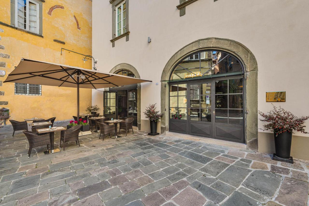 Отель Palazzo Dipinto Лукка Экстерьер фото